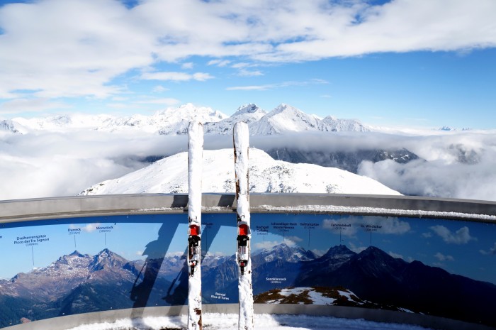 ( zdroj: http://www.ski.ru/az/blogs/post/gornolyzhnye-kurorty-s-luchshimi-smotrovymi-ploschadkami/ )