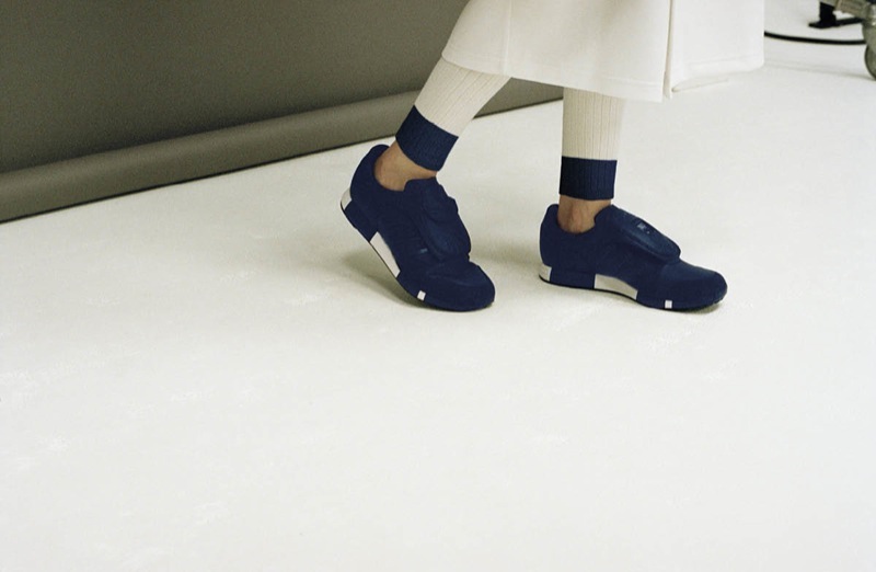 Značka adidas pro kolekci jaro léto 2016 opět navázala spolupráci s úspěšným japonským návrhářským duem. Hideaki Yoshihara a Yukiko Ode přidali do streetové módy adidas Originals svůj neotřelý minimalistický design a výsledkem je nová kolekce adidas Originals by HYKE 03