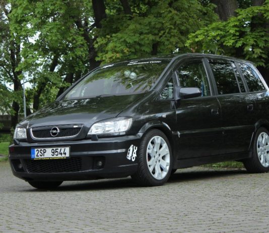Opel Zafira OPC – Obývák na útěku