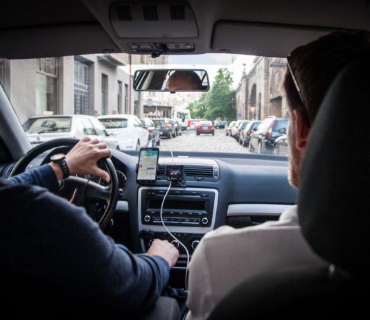 Uber: Proč jej používat a jak získat jízdy zdarma?