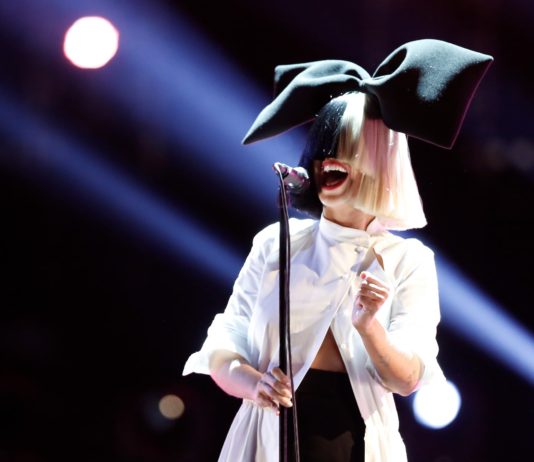 Sia na Szigetu? Nejkontroverznější vystoupení ever