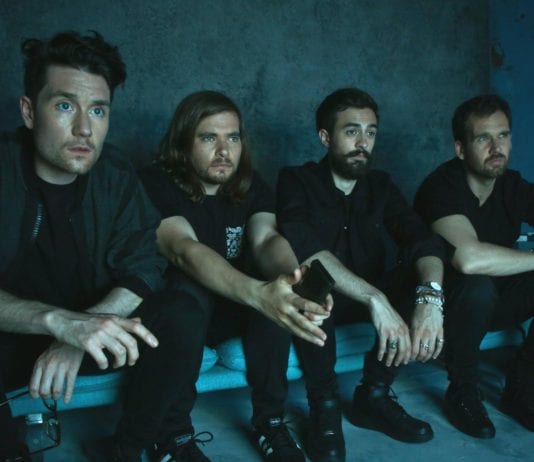 Bastille dochází dech na nové desce Wild World
