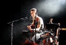 Asaf Avidan v pražské Meetfacory šel až na dřeň asaf