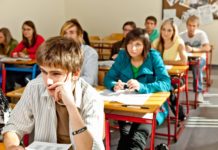 Studenti si stěžují na složitý didaktický test z češtiny. Tady jsou výsledky