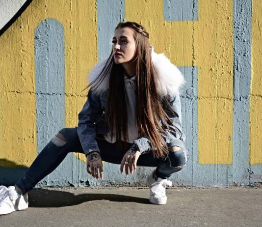 Sharlota: „Dobrý vztah s rodiči je daleko víc než všechny prachy světa.“ (rozhovor)