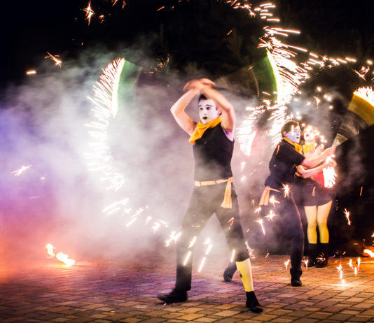 Festival Nuselské dvorky se blíží: Nusle ožijí novým cirkusem, pohádkami a workshopy