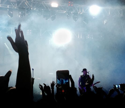 Americká dávka punk-rocku zavítala do Prahy: Good Charlotte ve Foru Karlín
