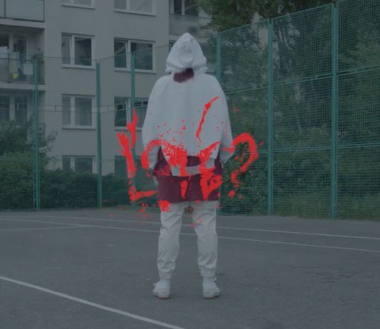 Projekt LOVE? balancuje na pomezí fashion a filmové tvorby