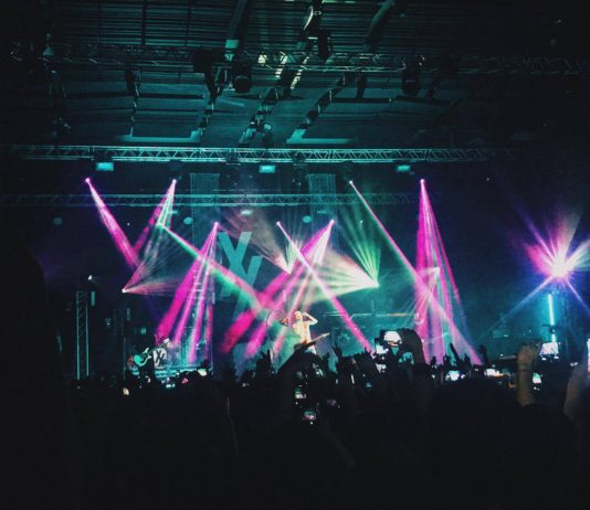 Machine Gun Kelly vzal Karlín útokem!