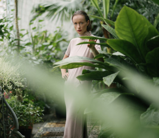 WOLFGANG ZVE DO PARADISE LOUNGE