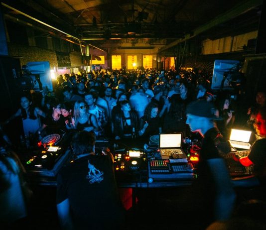 NYE Rave: Komiks x Tetris w/ Monoloc