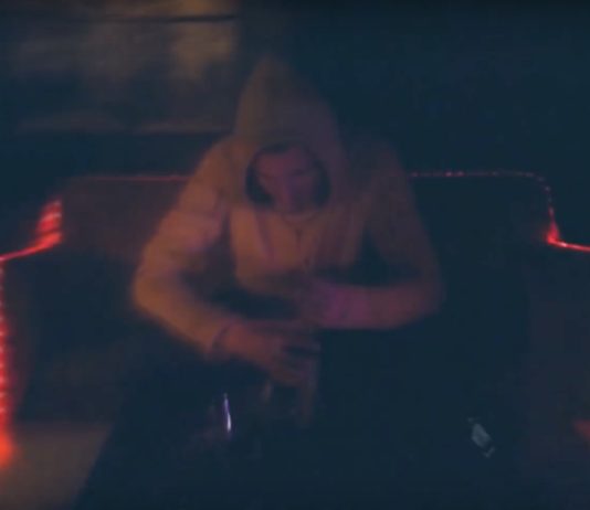 MadSkill a DJ Wich spojují síly na tracku Questions, který odtajňuje novou Čistychovu identitu – ať žije Čis T!