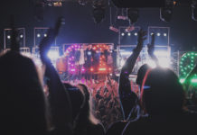 Fotoreport: Milky Chance potěšili vyprodanou Roxy energickou show a osvědčenými hity