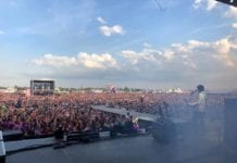 Pražský Majáles ovládl Tomáš Klus s rodinou