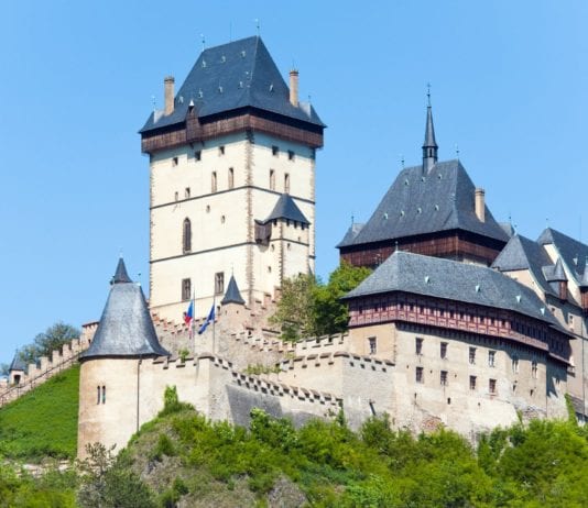 Dovolená ve velkém stylu: prožijte romantiku pod Karlštejnem