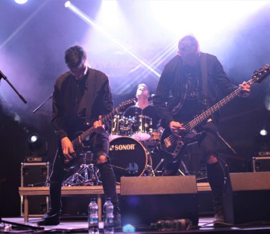 Konec Školy: Molotov Party