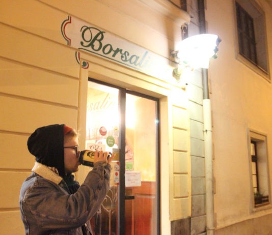 Opilý hlad aneb Kde se v Praze v noci najíst