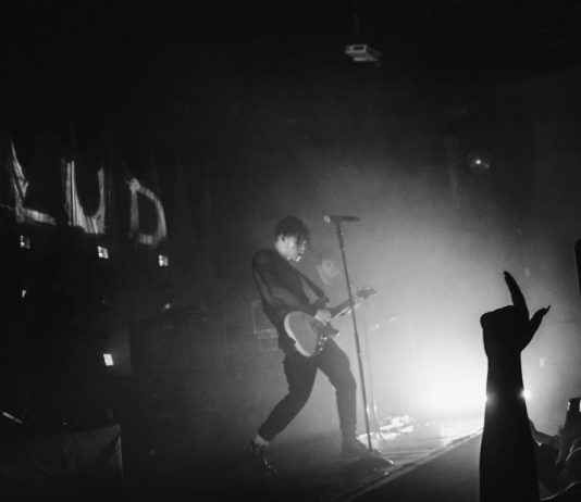 Jak YUNGBLUD rozhicoval pražské Roxy