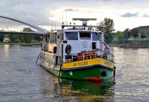 Jan Plezier aneb Krásy Vltavy na palubě parníku