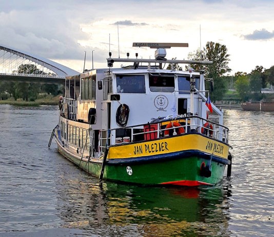 Jan Plezier aneb Krásy Vltavy na palubě parníku