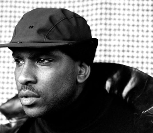 Grimová ikona Skepta zavítá do Prahy. Jeho show proběhne v rámci Addictu na festivalu Metronome Prague