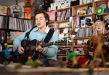Tiny Desk Concerts aneb koncert Adele ve firemním kanclu