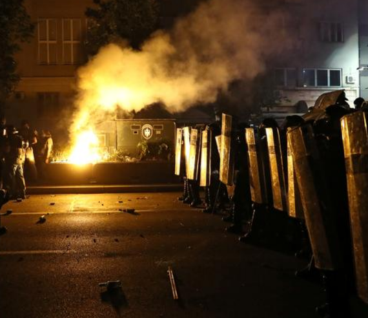 Porušování lidských práv na Balkánském poloostrovu