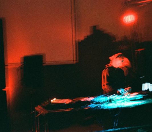 Co mají společného Detroit a Berlín? Techno ~ AUDIO