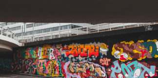 Stezka pražským street artem ~ AUDIO