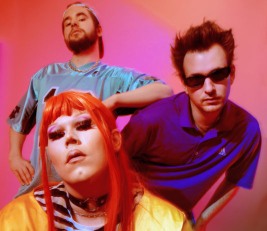 Toyota Vangelis – Jinak to nejde (ft. Miss Petty, litterbin)