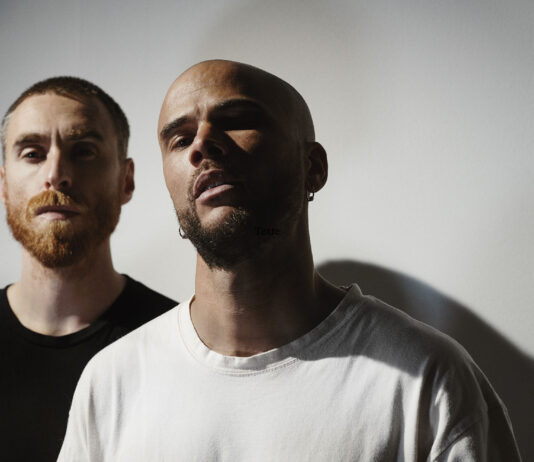 KAS:ST se svým hypnotickým technem rozzáří Roxy. Francouzské duo poprvé v Praze