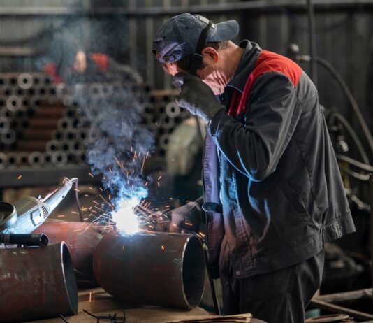 Při práci je ochrana očí to nejdůležitější