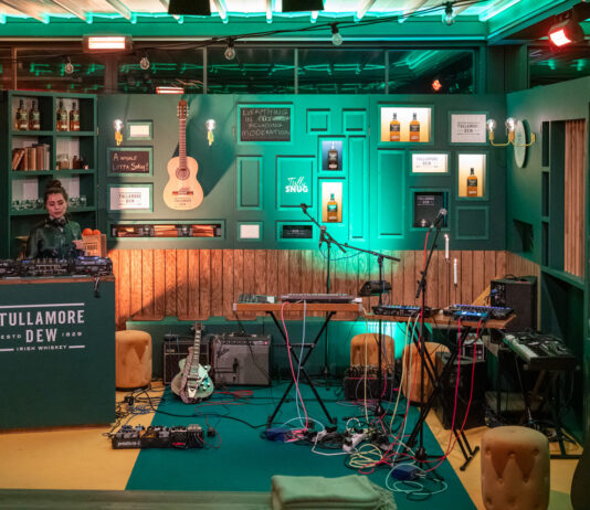 Tajné místnosti v srdci irských barů se otvírají