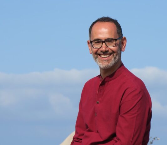 Do Prahy přijede světový odborník na mindfulness Amir Imani