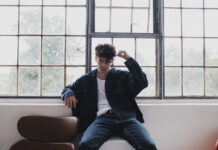 Keeping An Eye On Joshua Curran: Lidi za mnou po koncertech chodí překvapení, že jsem Čech Foto: Mojmír Ševčík