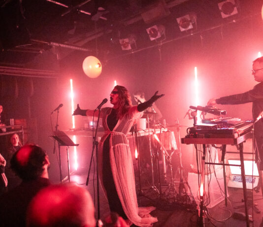 Kapela NOISY POTS slaví 10 let. Oslaví to koncertem se speciálními hosty pod pražským kyvadlem!