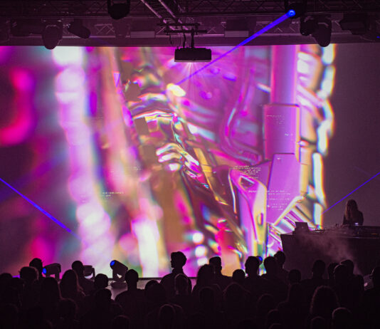 15. ročník oceňovaného Lunchmeat Festivalu má kompletní program. Perila se připojuje k Oklou, Machinedrum, ABADIR & Nicolò Cervello a desítkám dalších vystupujících