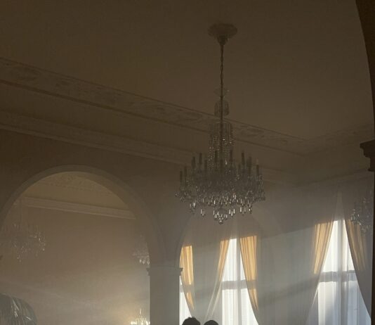 Imerzivní taneční divadlo „SENTENCES“ debutuje v Praze