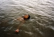 Do kin vstupuje film Andrey Arnold „Ptáče“: Barry Keoghan v silném dramatu o dospívání