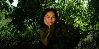 PREMIÉRA: Athena Chlebová vydává nové album a videoklip k písni Večerka. VODSRDCE je deska o girlhood, bráškovství i sebehodnotě